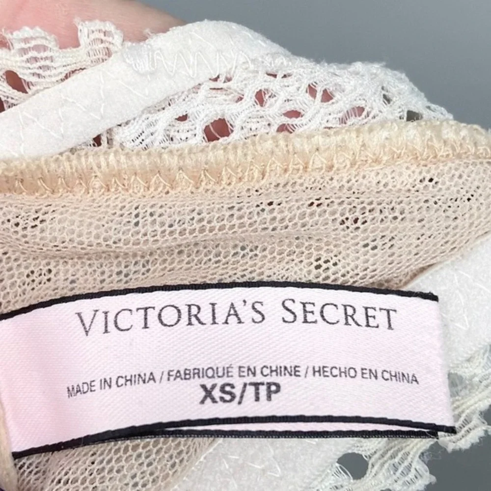 Victorias Secret Lace Trim Bralette Ivory White Size XS Racerback Crochet Halter